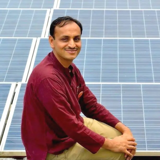 43099ccee13bdf313cc3a7397b72db20-BwjgoGGWbLQB-1920w Prof. Chetan Singh Solanki